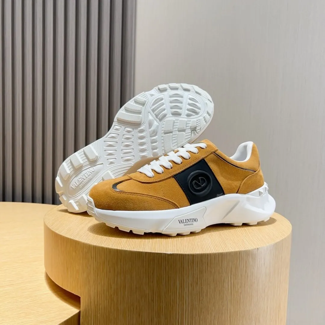 Men's Men's Shoes 💰P520💰[VALENTINO] Huanu Tianlun Fashionable Casual Sports Shoes Original model opening, new models available first! Not high-profile yet avant-garde! Simple, low-key and fashionable, super versatile style, the upper is made of original cowhide, luxurious sheepskin lining craftsmanship, sole: the original sole is specially provided by the original factory and is super comfortable. The version is comfortable on the feet and is so strict on any small area. Size: 38-45 (45 is custom-made and cannot be returned or exchanged)